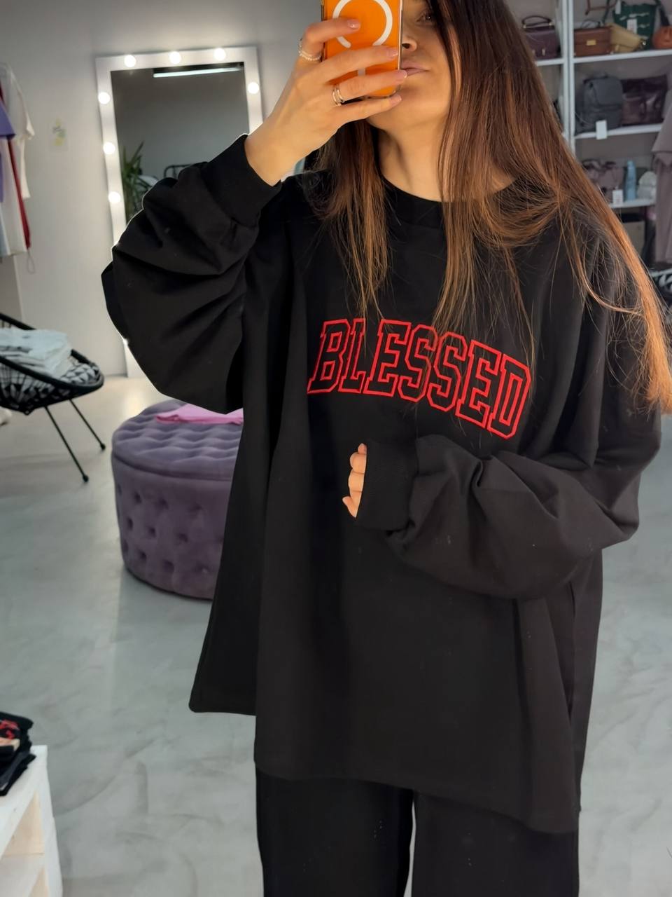 Лонгслів оверсайз plus чорний з вишивкою blessed червона